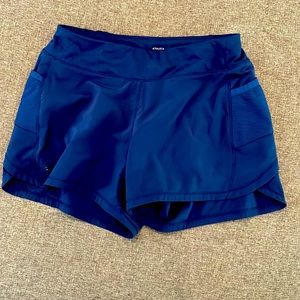 Athleta record breaker girls shorts